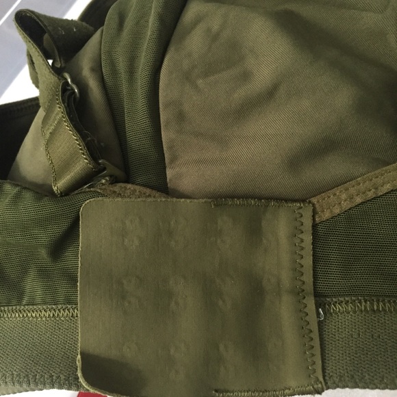 Sale! Lululemon tata tamer - Picture 5 of 5